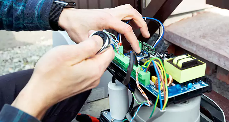 Automatic Driveway Gate Repair in Navarre, FL