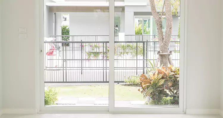 Balcony Screen Door Repair in Navarre, FL