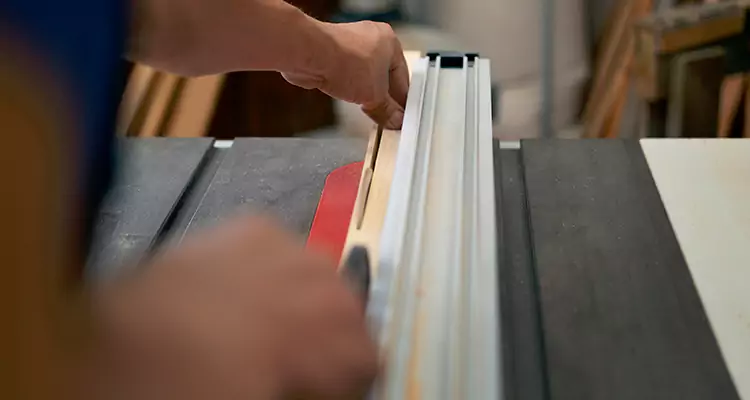 Bifold Door Seal Repair in Navarre, FL