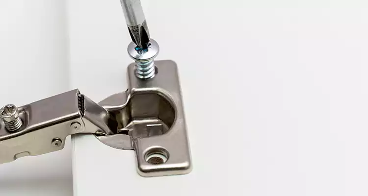 Screen Door Hinge Repair in Navarre, FL