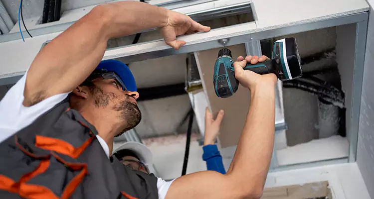 Emergency Overhead Door Repair in Navarre, FL